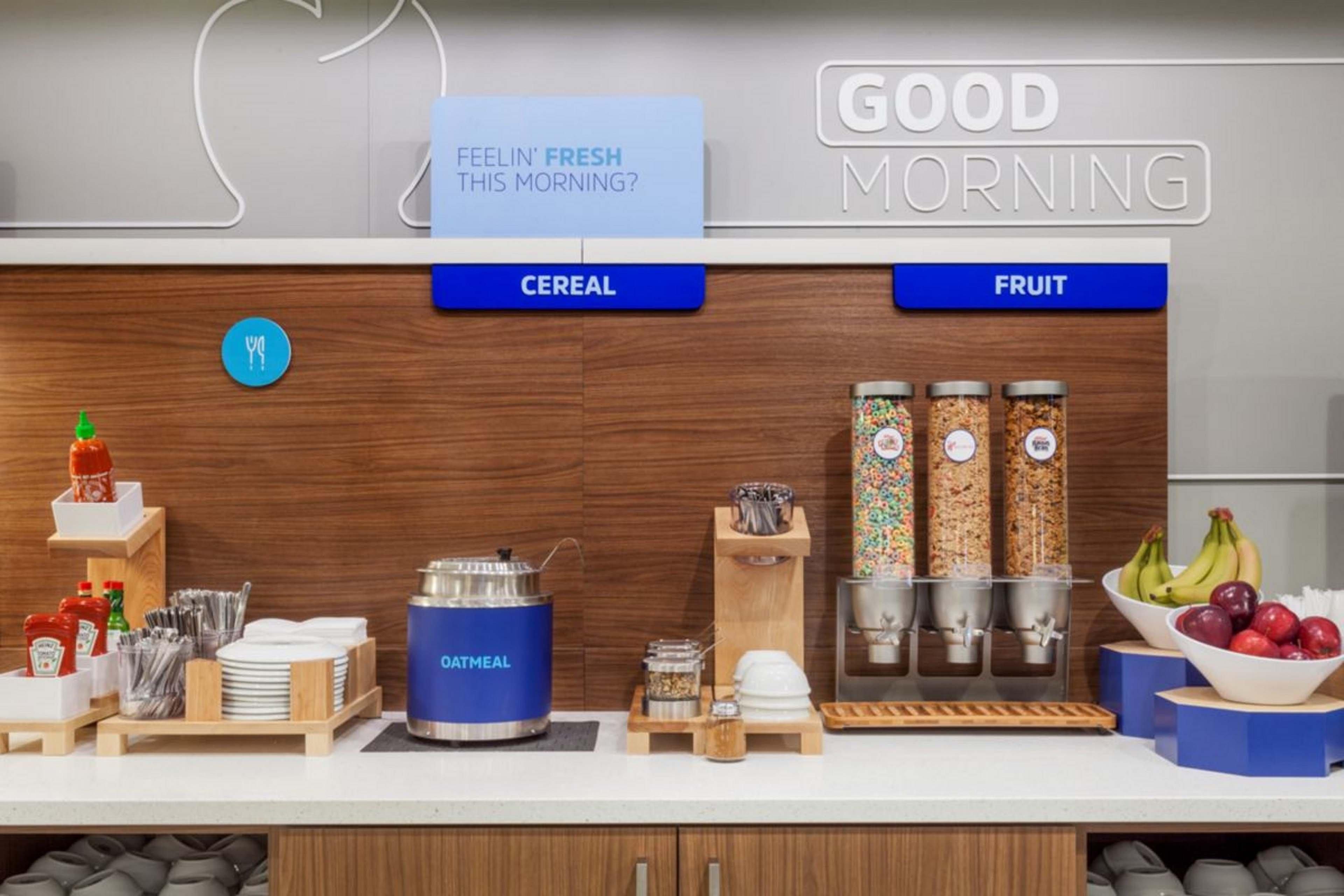 Holiday Inn Express Hotel & Suites-North East By Ihg Екстериор снимка